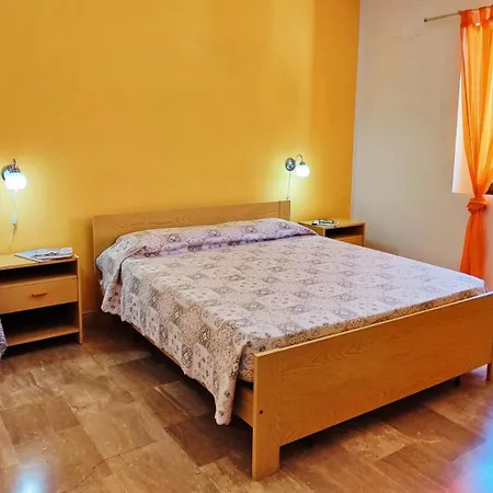 Neruda 卡拉古诺内