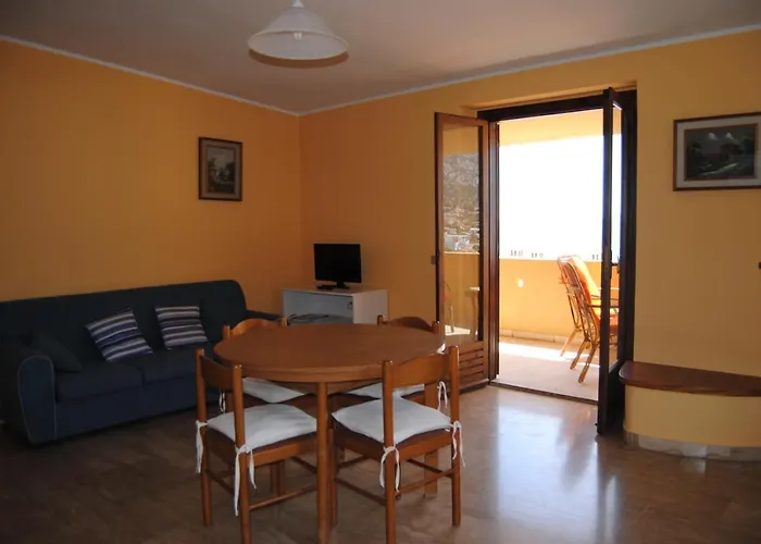 Neruda カーラゴノネ