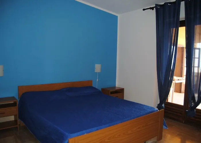 Neruda カーラゴノネ